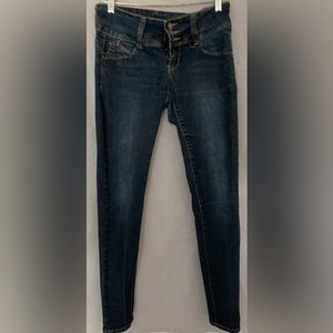 YMI Wanna Betta Butt? Women’s jeans size(7) blue YMI jeans
